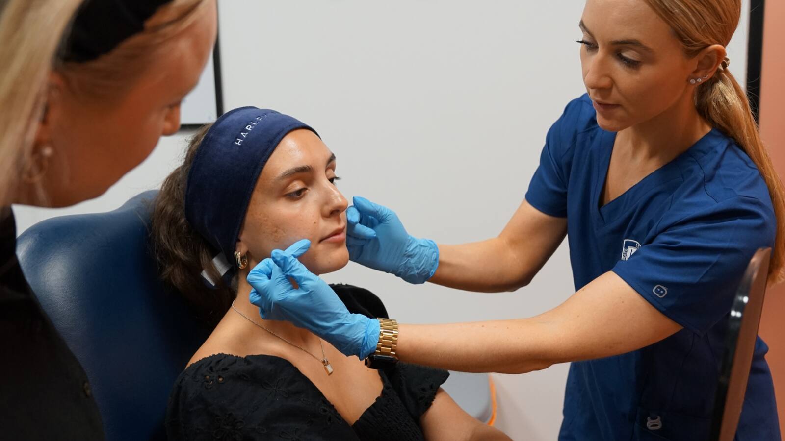 Practitioner mentoring and facial assessment