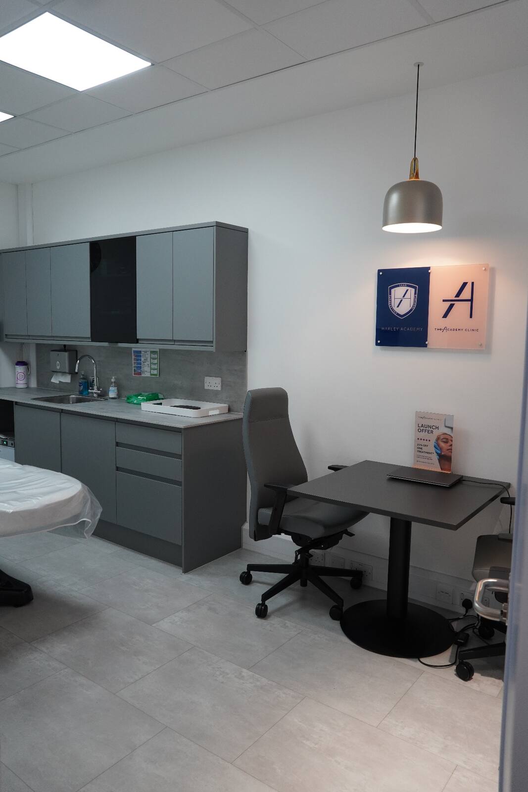 Manchester Quay Street treatment room